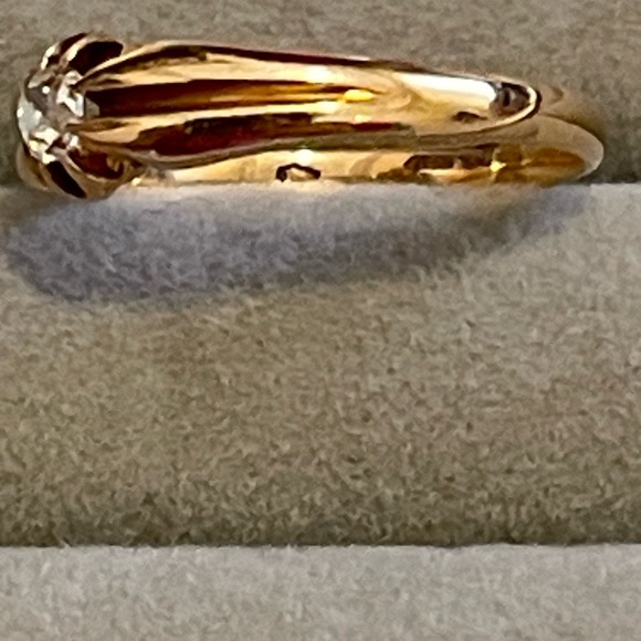 Classic Antique Old Cut Diamond Solitaire approximately .17–.20 Crt. ring size 9 - Picture 6 of 9